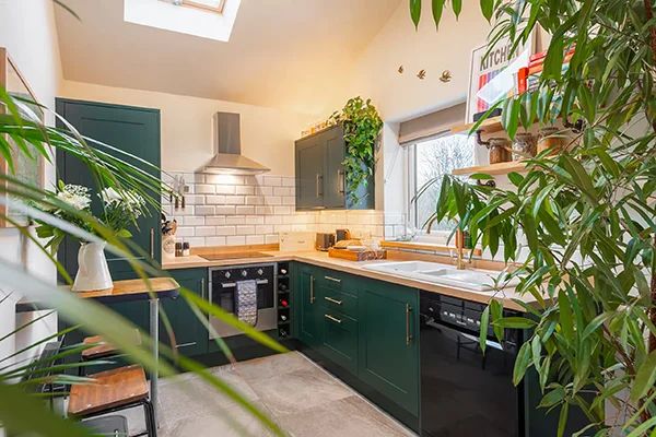 Stay In Luxury With Us And Escape To The Forest Stay With Us Kitchen - Stay In Luxury With Us And Escape To The Forest