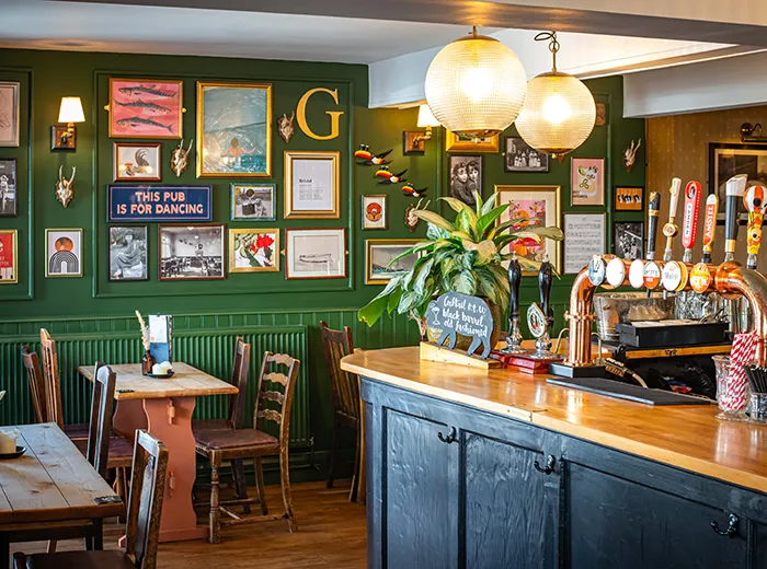 Home of the best pub in Bristol GLOUCESTER OS 6580 CARO - Home of the best pub in Bristol